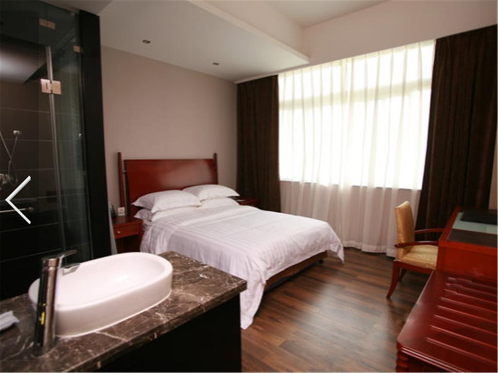 Starway Hotel Beijing Shaoyaoju Exterior photo